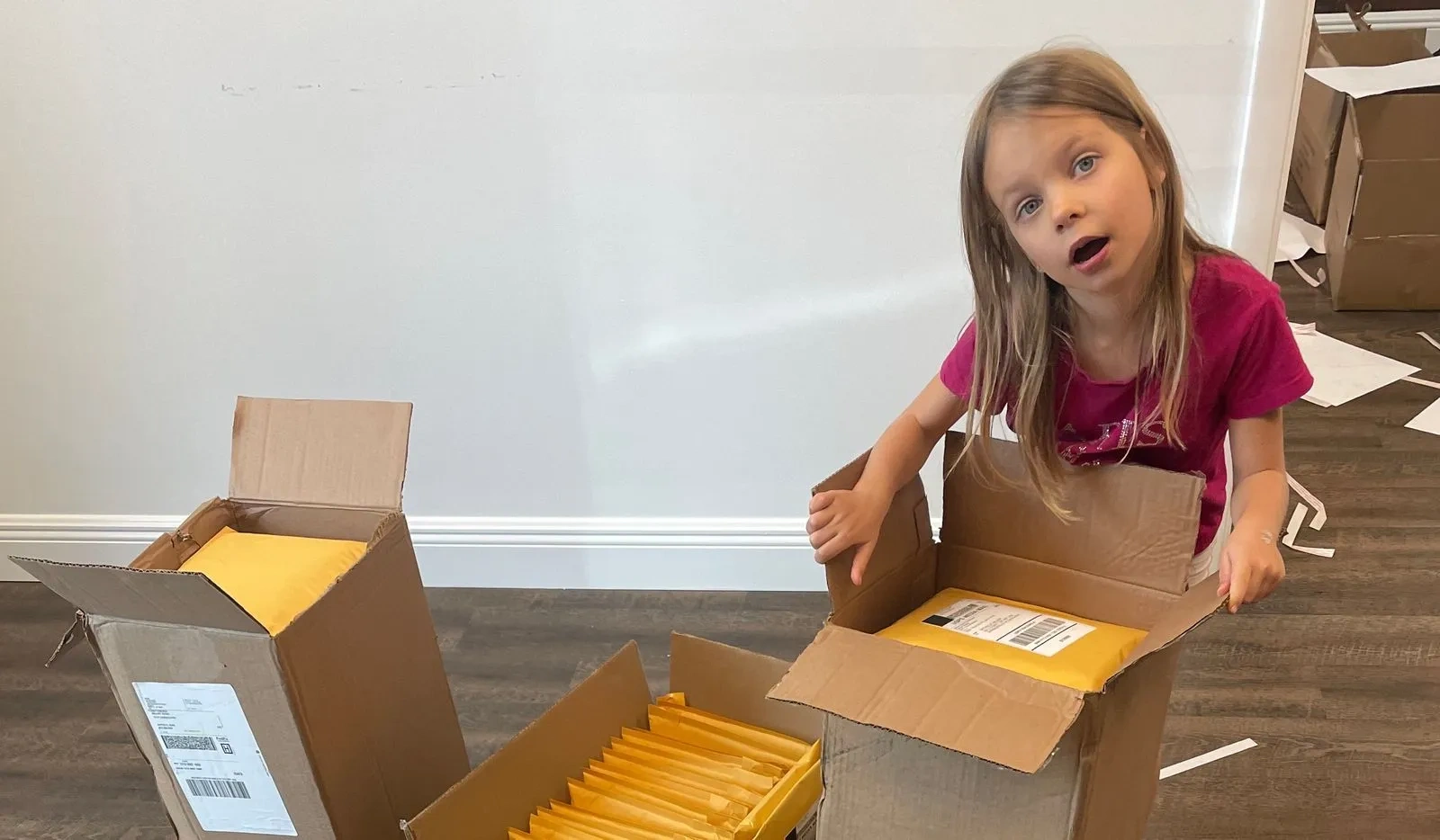 Warehouse boxes and packaging distribution